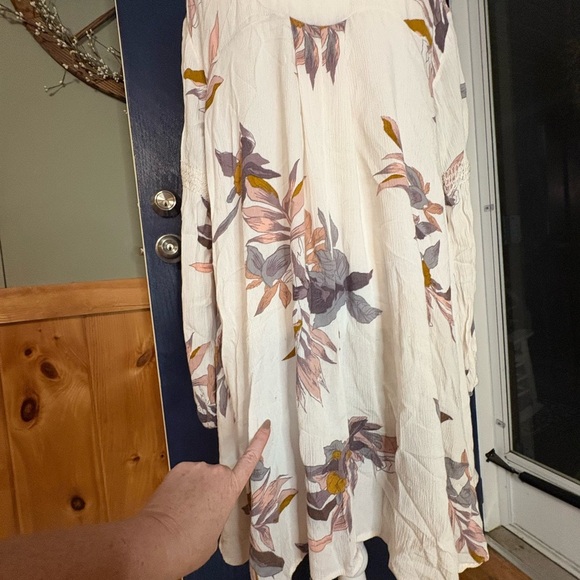 Free People Floral Print Tunic Top - Cream and Pink - Picture 3 of 12